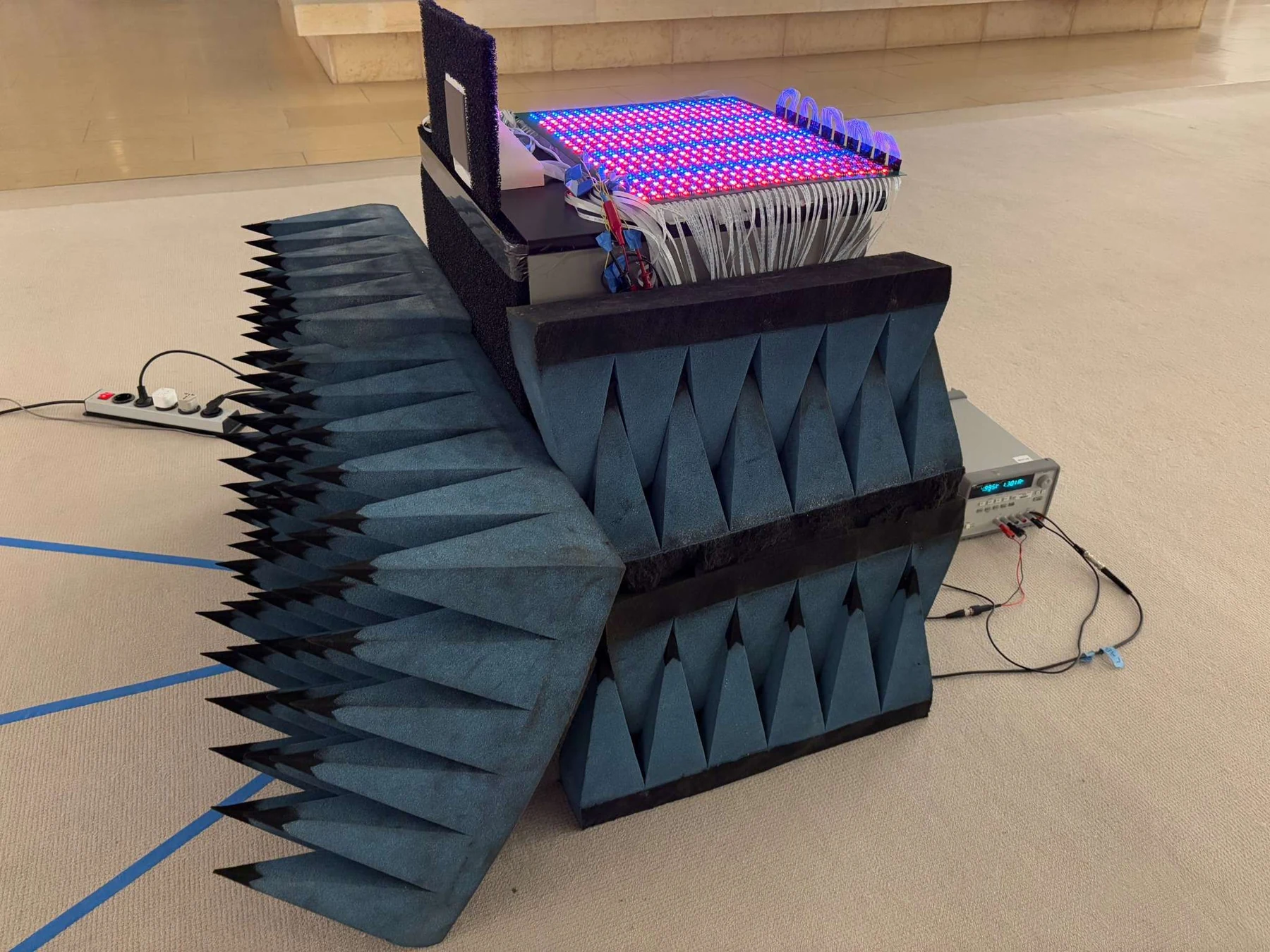 2-bit RIS far-field measurement setup